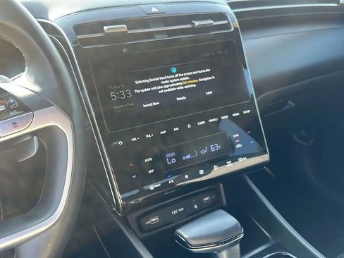 Used 2023 Hyundai Santa Cruz SEL Premium image 12