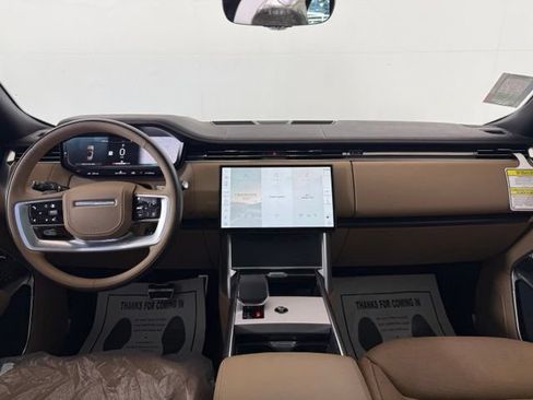 Used 2025 Land Rover Range Rover SE AWD/4WD image 23