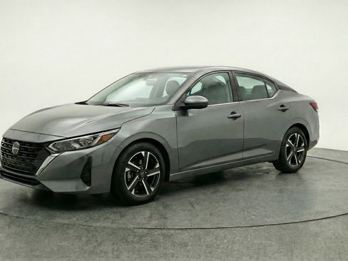 Used 2025 Nissan Sentra SV FWD image 3