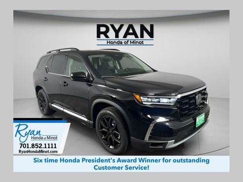 New 2025 Honda Pilot Touring image 1