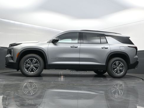 New 2026 Chevrolet Traverse LT FWD image 43