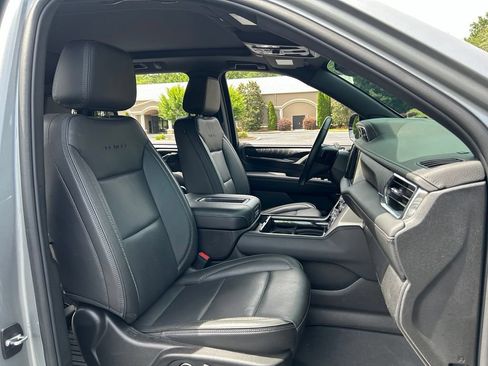 Used 2024 GMC Yukon Denali RWD image 55