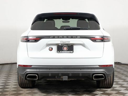 Certified 2022 Porsche Cayenne w/ Premium Package image 6