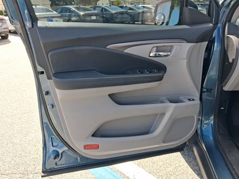 Used 2017 Honda Pilot EX image 20
