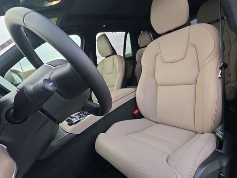New 2026 Volvo XC90 B6 Ultra w/ Lounge Package image 17