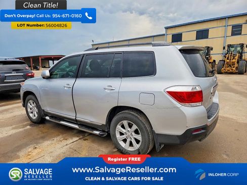 Used 2012 Toyota Highlander SE FWD image 3