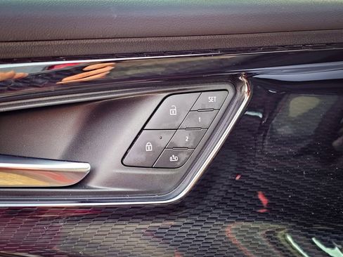 Certified 2024 Chevrolet Blazer EV RS image 11