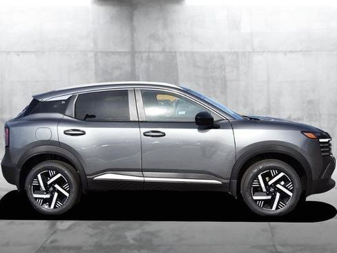 New 2026 Nissan Kicks SV image 5