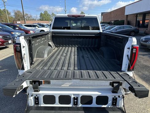 Used 2024 GMC Sierra 2500 AT4 w/ AT4 Premium Plus Package image 24