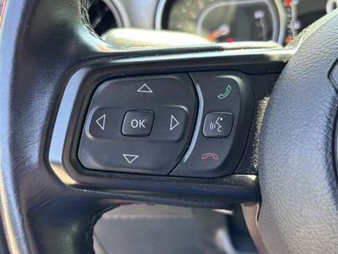 Used 2021 Jeep Gladiator Sport AWD/4WD image 19
