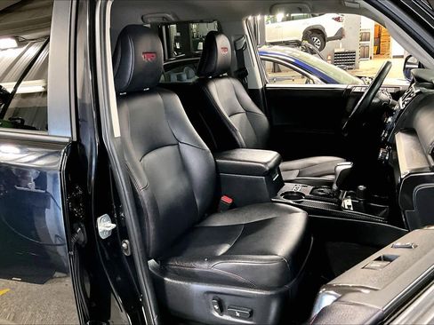 Used 2023 Toyota 4Runner TRD Off-Road Premium w/ Off Road Premium Plus Package image 9
