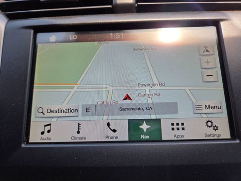 Used 2017 Ford Fusion SE w/ Fusion SE Technology Package image 17