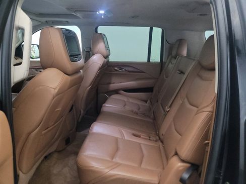 Used 2015 Cadillac Escalade ESV Platinum AWD/4WD image 18