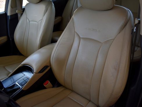 Used 2016 Hyundai Azera FWD image 26