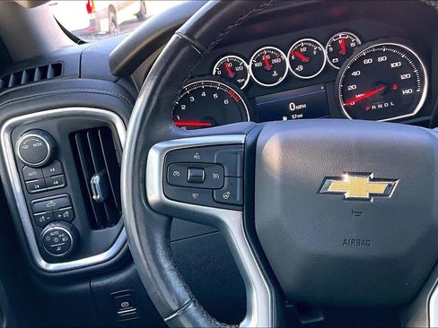 Used 2022 Chevrolet Silverado 1500 LT w/ Z71 Off-Road Package AWD/4WD image 23
