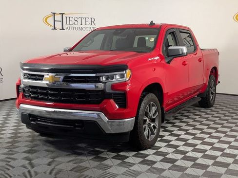 Used 2022 Chevrolet Silverado 1500 LT AWD/4WD image 4
