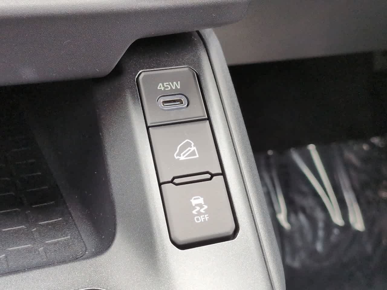 Used 2026 Toyota RAV4 XSE w/ Weather Package AWD/4WD image 21