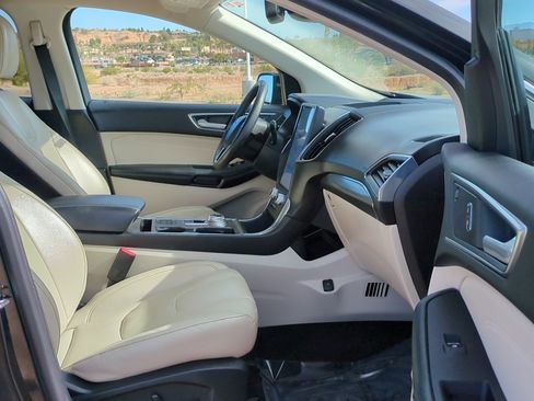 Used 2022 Ford Edge Titanium w/ Equipment Group 301A image 31