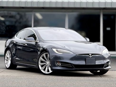 Used 2016 Tesla Model S 90D image 2