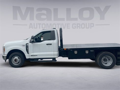 Used 2024 Ford F350 XL w/ XL Chrome Package image 2