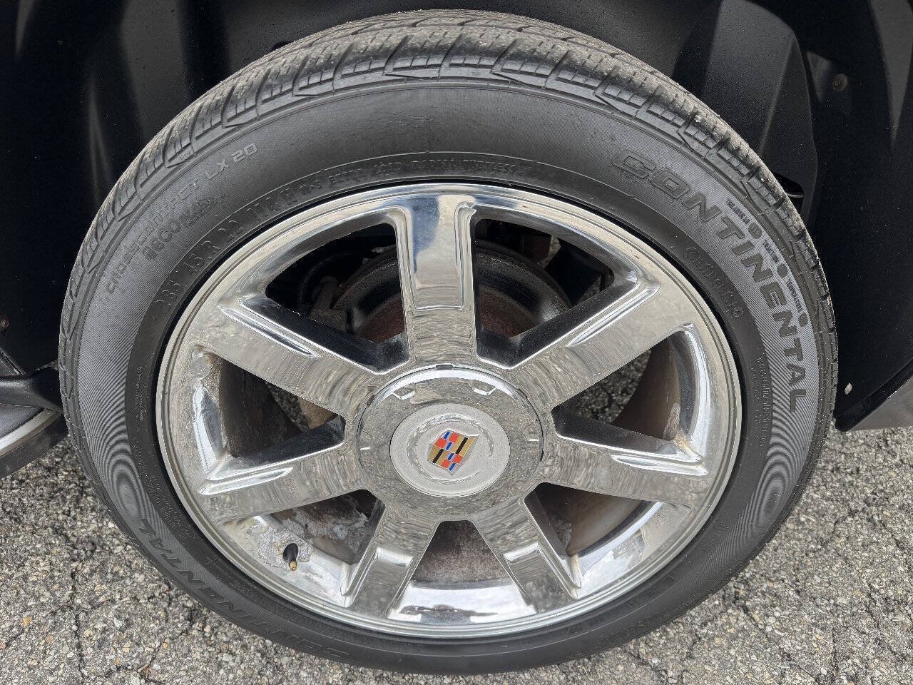 Used 2011 Cadillac Escalade ESV AWD w/ Livery Package image 14