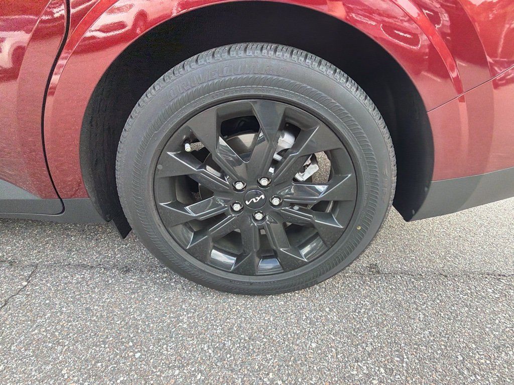 Certified 2023 Kia Carnival SX Prestige FWD image 33