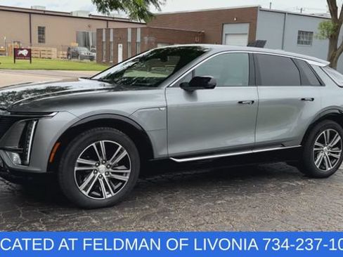 Used 2024 Cadillac Lyriq Luxury AWD/4WD image 4