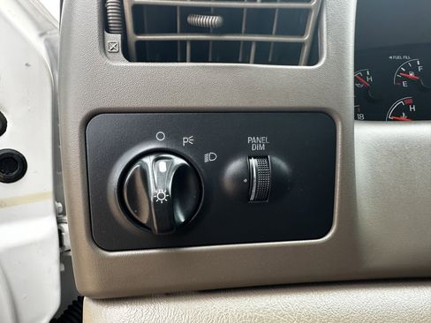 Used 2000 Ford F250 Lariat image 36