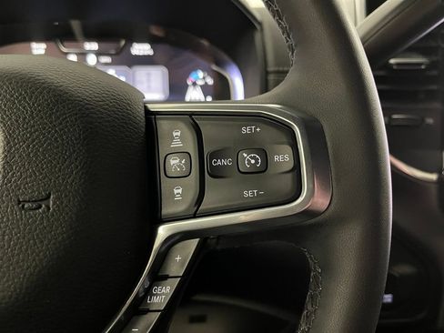 Used 2025 RAM 3500 Laramie AWD/4WD image 30