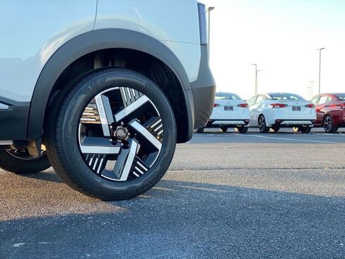New 2026 Nissan Kicks SV w/ SV Premium Package image 31