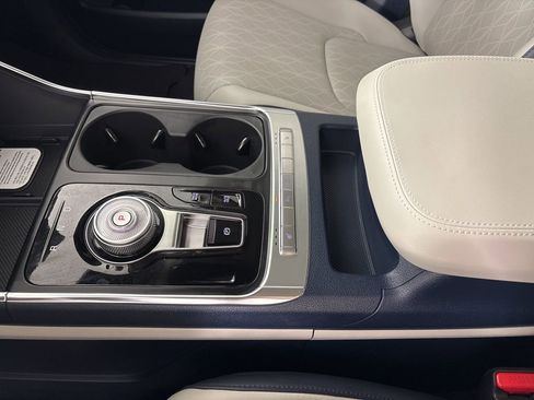 New 2026 Kia Carnival EX image 41