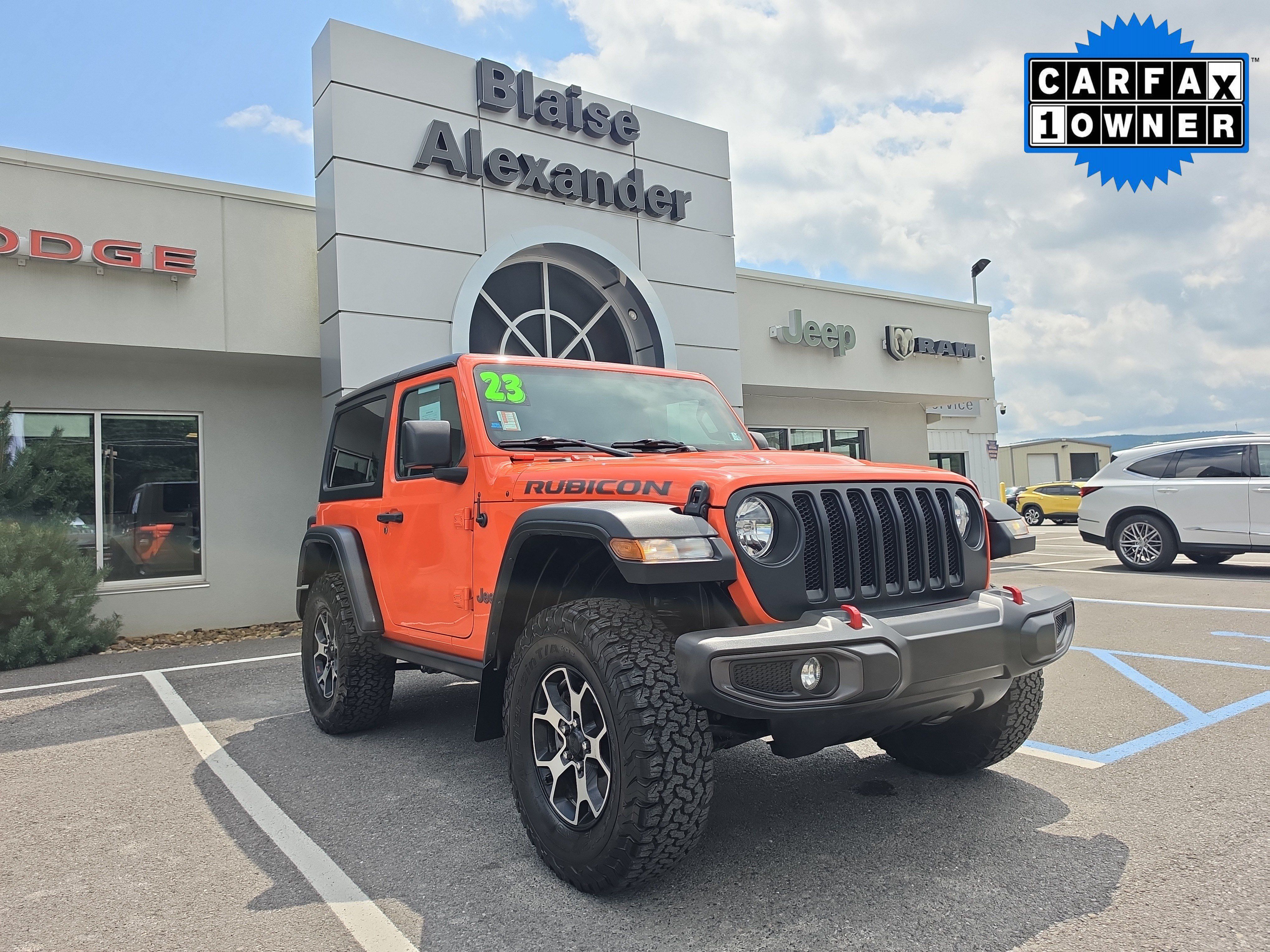 Used 2023 Jeep Wrangler Rubicon w/ Cold Weather Group AWD/4WD image 1