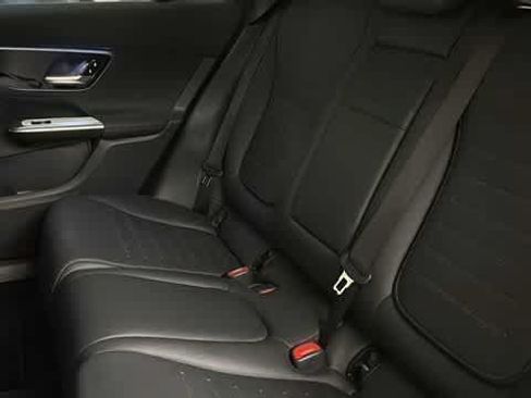Certified 2026 Mercedes-Benz GLC 300 4MATIC image 31