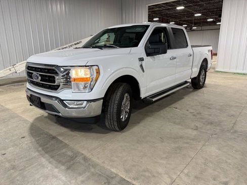 Used 2023 Ford F150 XLT w/ XTR Package image 3