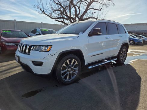Used 2018 Jeep Grand Cherokee Limited image 1
