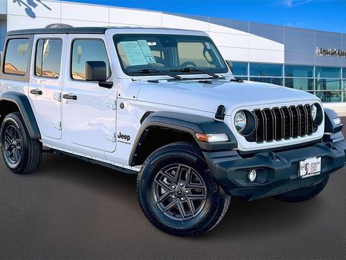 Used 2024 Jeep Wrangler Sport S image 11