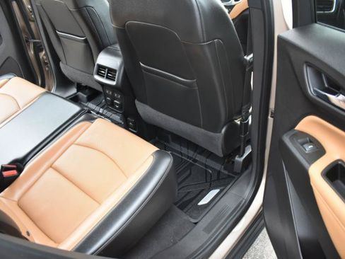 Used 2018 Chevrolet Equinox Premier AWD/4WD image 13