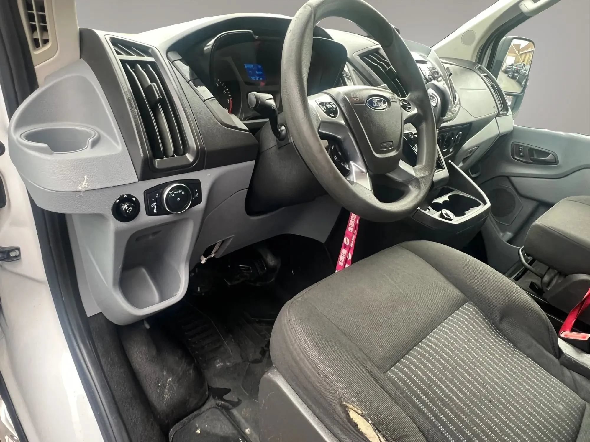 Used 2019 Ford Transit 350 XLT RWD image 15
