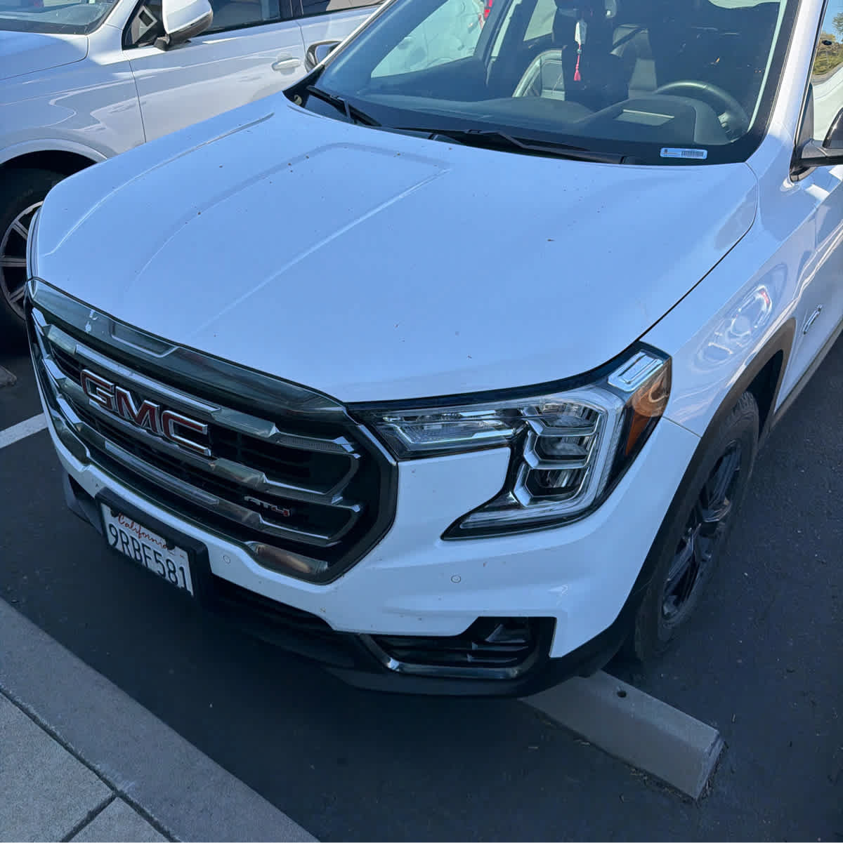 Used 2024 GMC Terrain AT4 w/ Tech Package AWD/4WD image 2