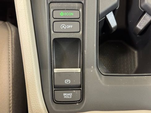 New 2025 Honda Accord SE image 31
