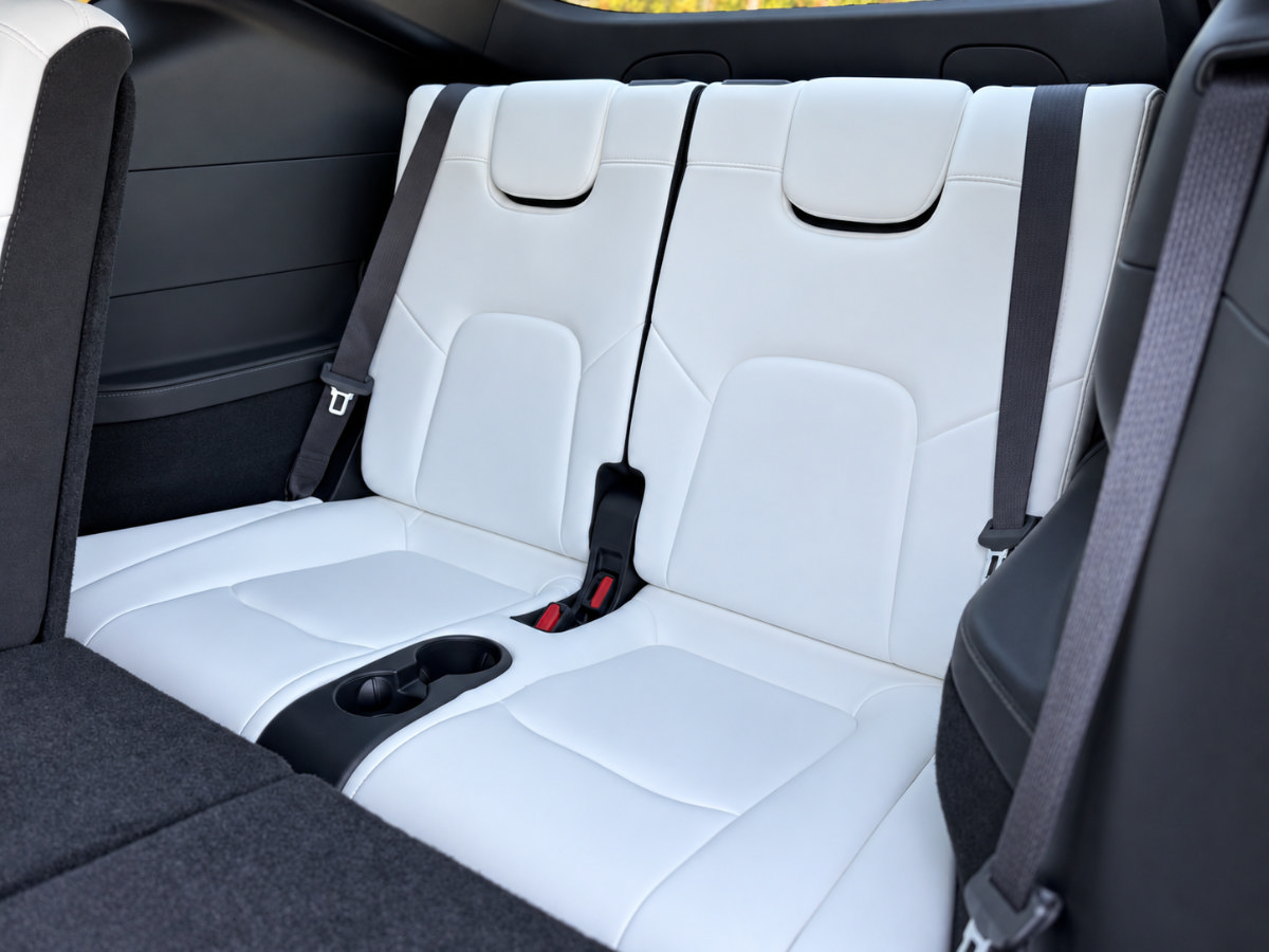 Used 2023 Tesla Model Y Long Range AWD/4WD image 19