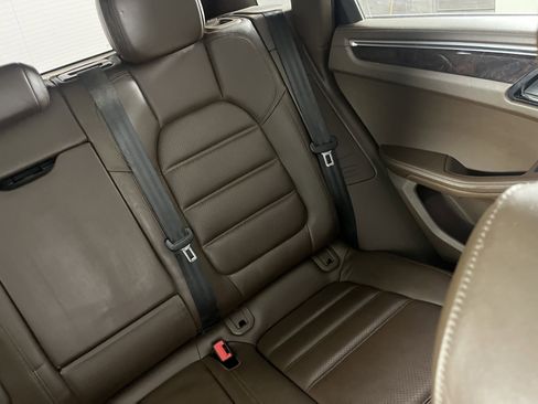 Used 2016 Porsche Macan Turbo AWD/4WD image 24