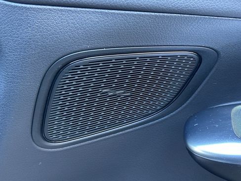 Used 2024 Mercedes-Benz GLC 300 4MATIC image 22