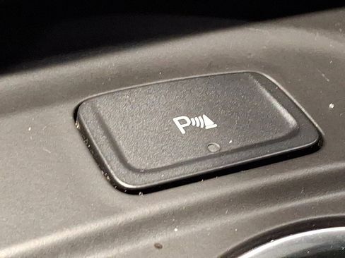 Used 2024 Chevrolet Equinox LT w/ LPO, Floor Liner Package AWD/4WD image 26
