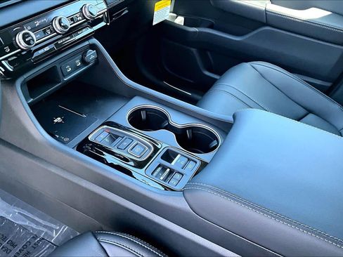 New 2026 Honda Pilot Touring image 7