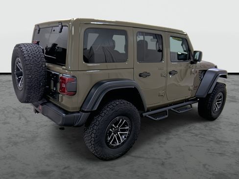 Used 2025 Jeep Wrangler Unlimited Rubicon w/ XTREMEE 35" Tire Package image 4
