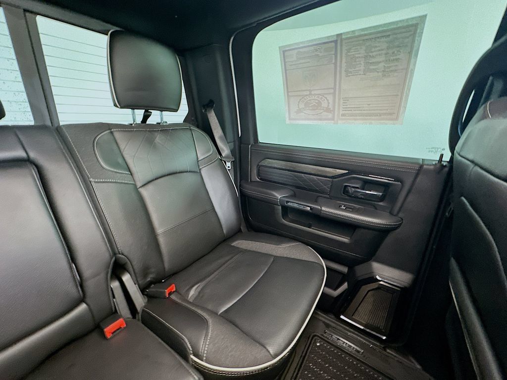 Used 2025 RAM 2500 Limited AWD/4WD image 14