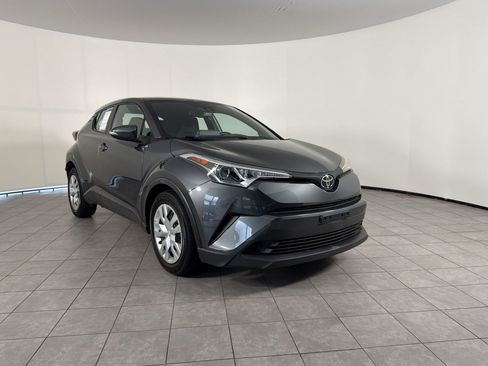 Used 2019 Toyota C-HR LE FWD image 7
