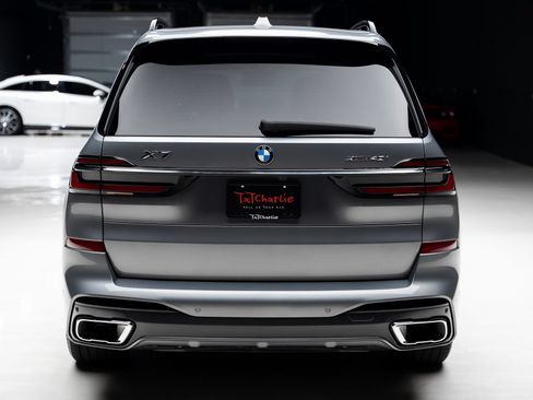 Used 2024 BMW X7 xDrive40i w/ M Sport Package AWD/4WD image 25