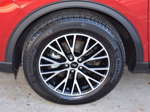 Used 2024 Ford Escape SE image 36